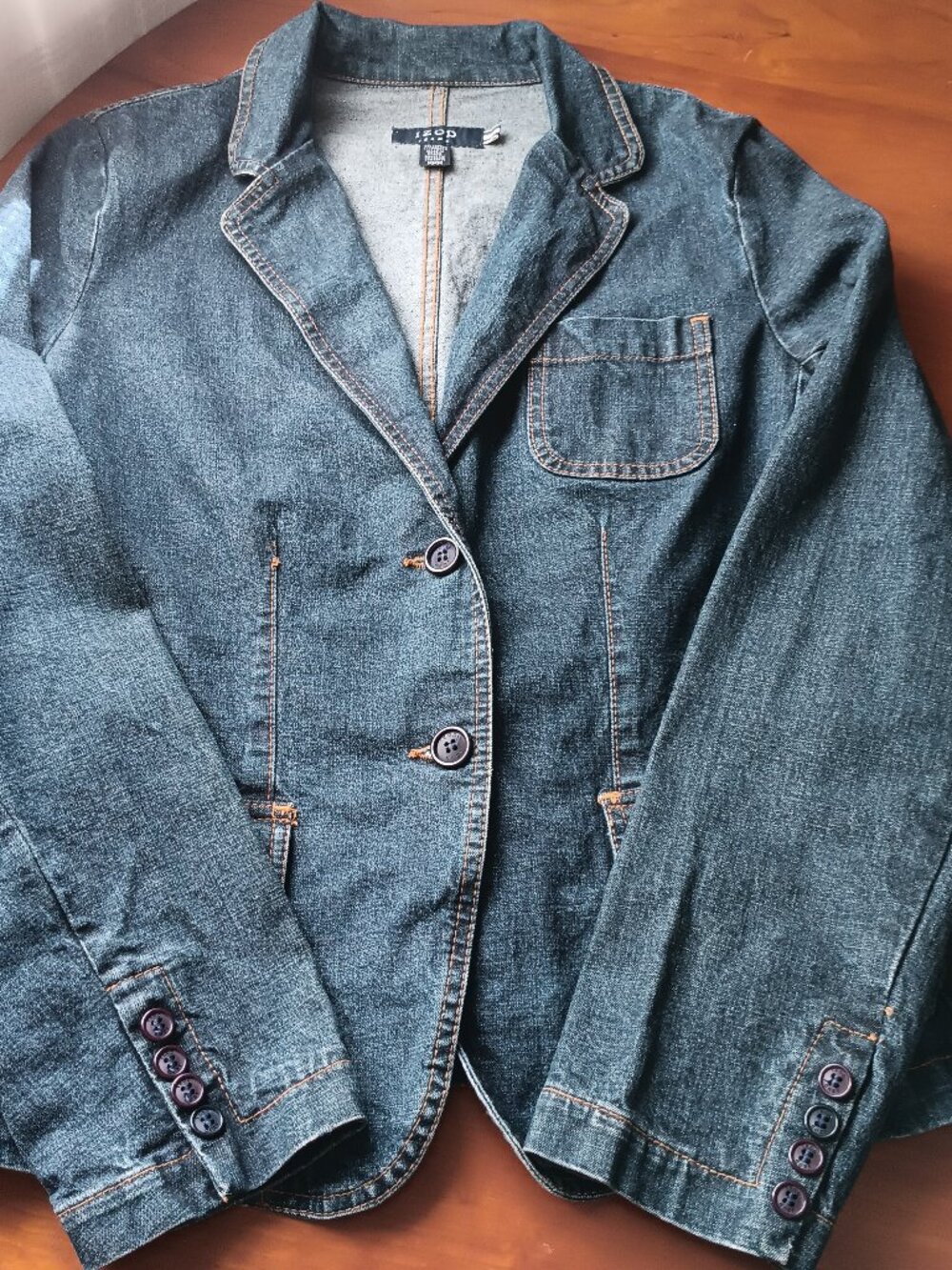 Pre-Loved Medium Wash Casual Chic Denim Tailored Jacket IZOD Size Medium